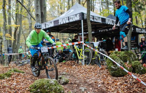 V lesoch nad Bojnicami vytvorili nové cyklotrasy. Oslovujú rodiny s deťmi aj skúsených bikerov